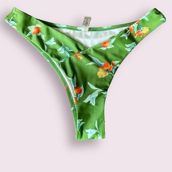 Green Floral Zaful Bikini Bottom Size Medium/6 - Picture 1 of 2
